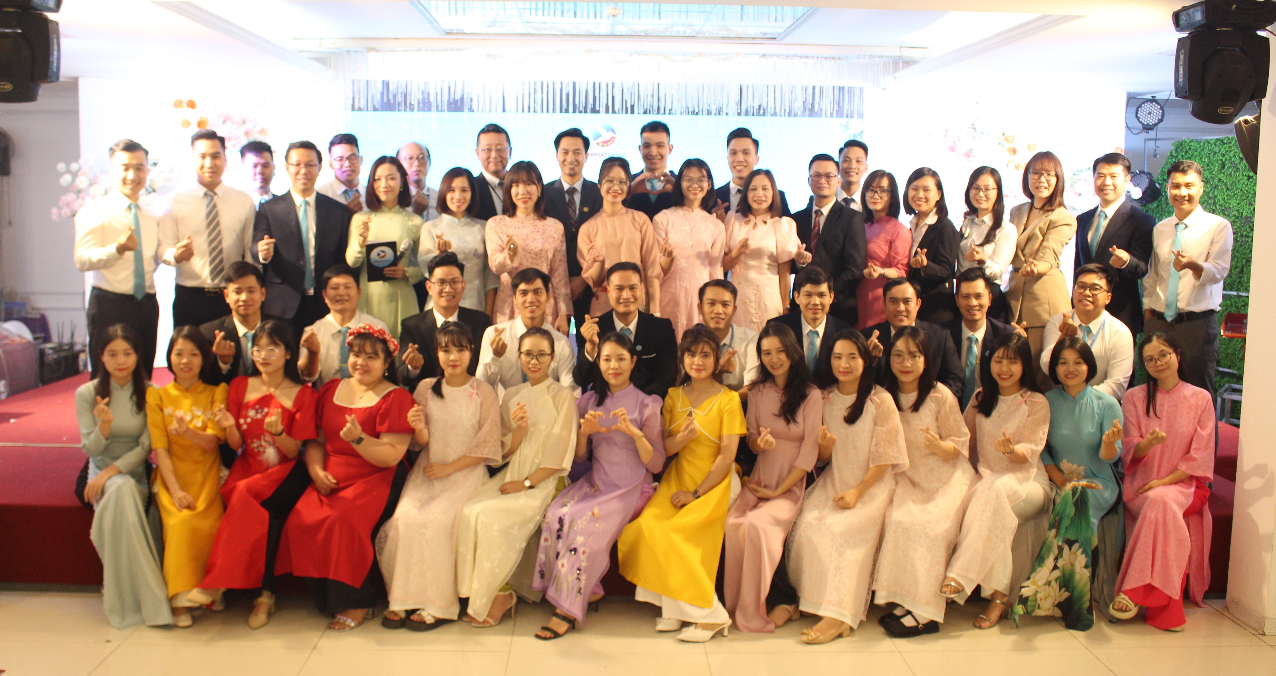 Tinphat Group chúc mừng ngày Hiến chương Nhà Giáo Việt Nam